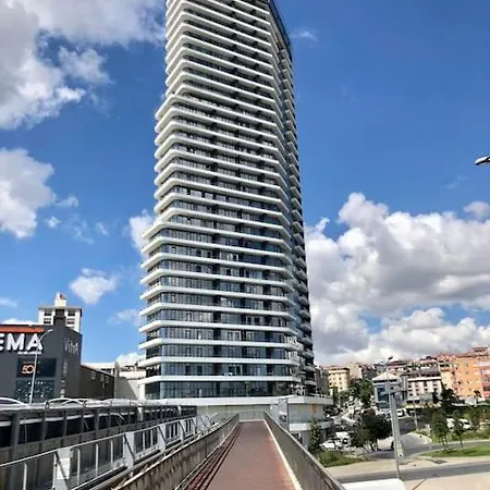 Secured Lux 1 + 1 - Gym, Sauna & Parking اسطنبول